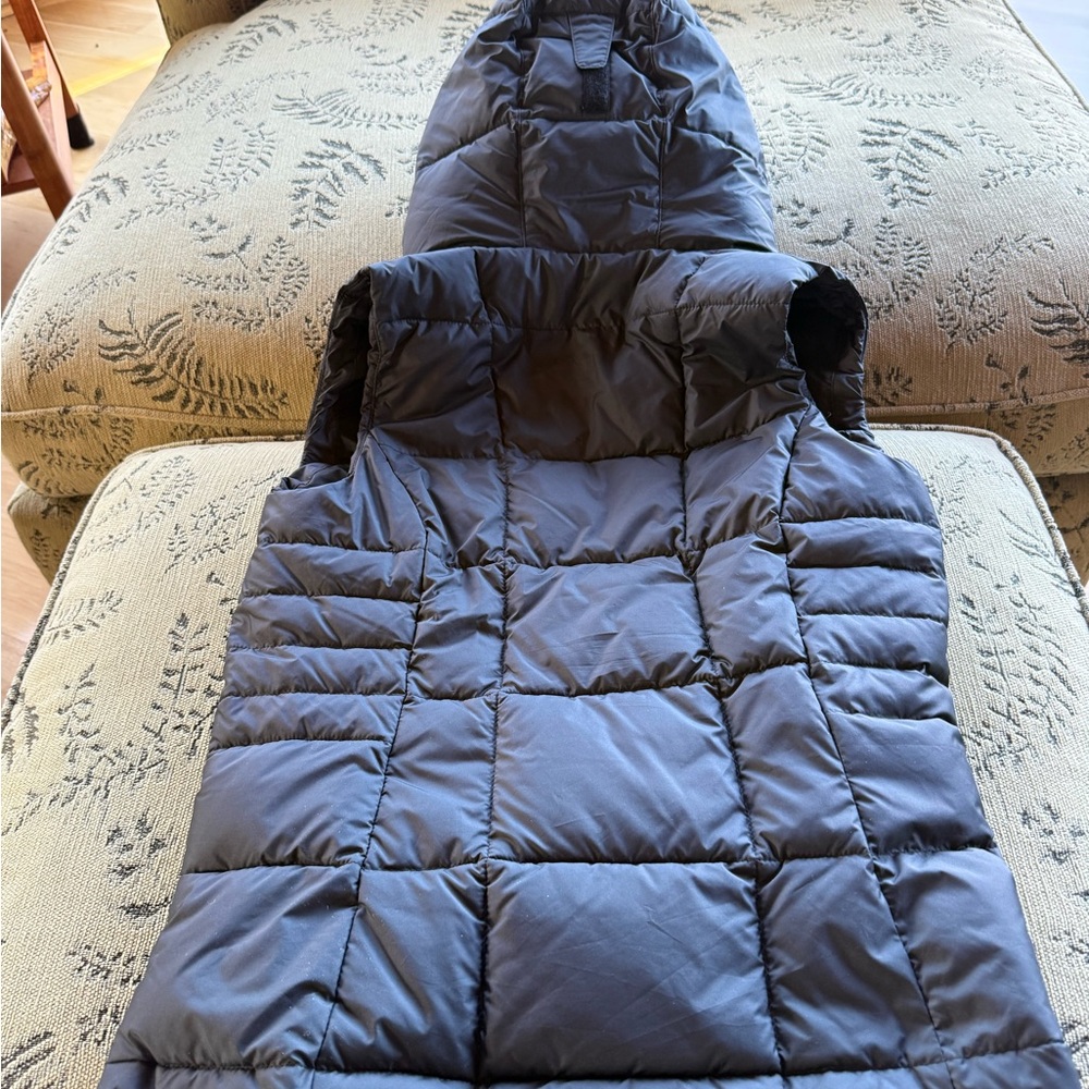 Women's Quilted Hooded Vest - Black